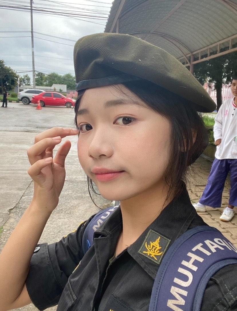 นัท